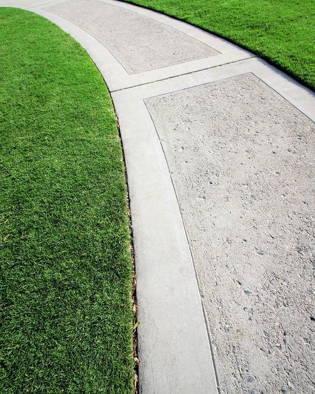 Avon Landscaping & Lawn Services The Grounds Guys of Avon